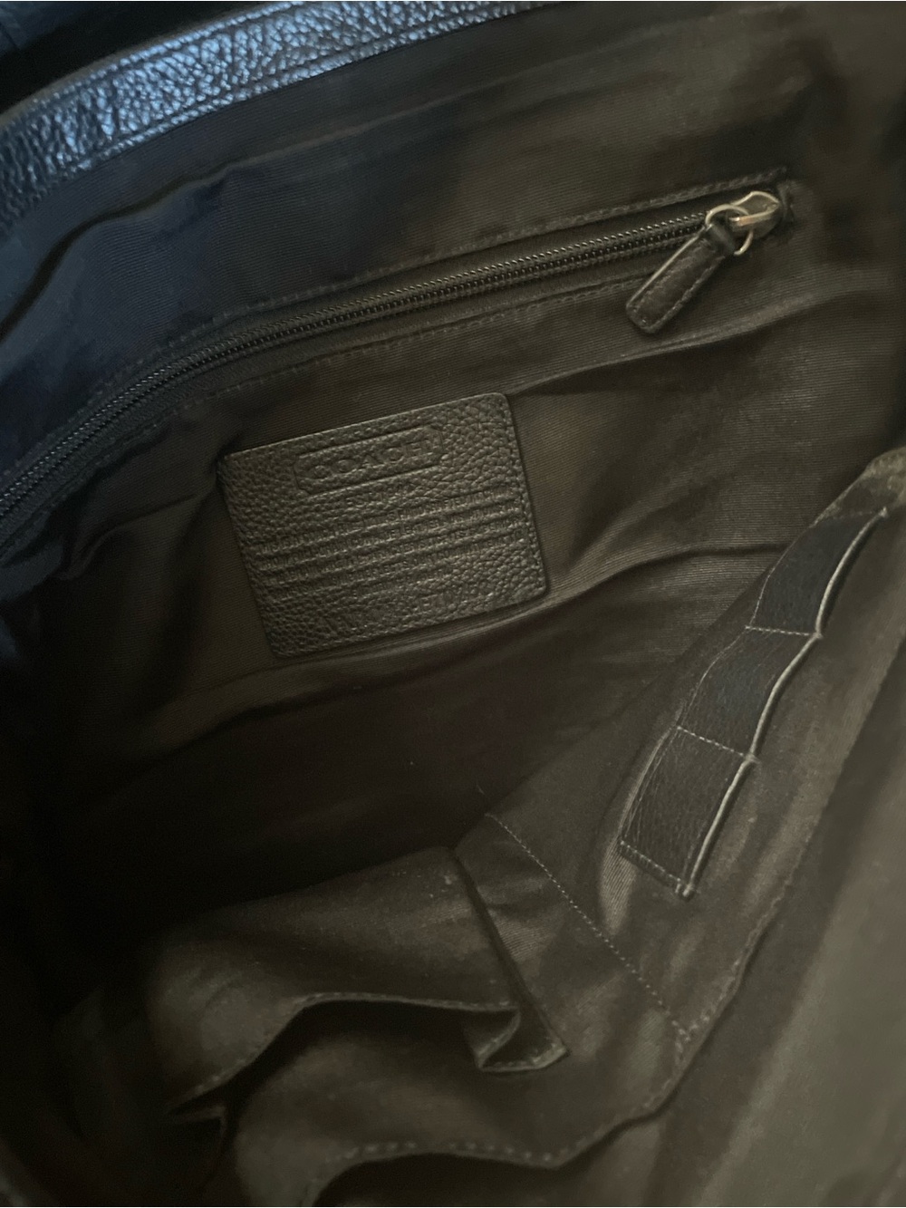 Coach Black Pebbled Leather Messenger Bag with Front Zip - Picture 3 of 4